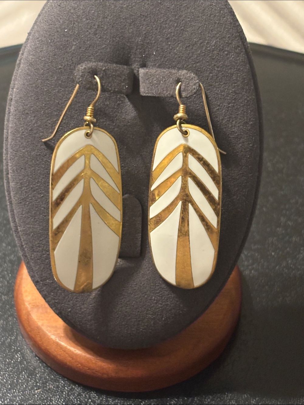 Laurel Burch White Gold Leaf Feather Arrow Inspired Drop Earrings Tahoe Arrow - Picture 5 of 6